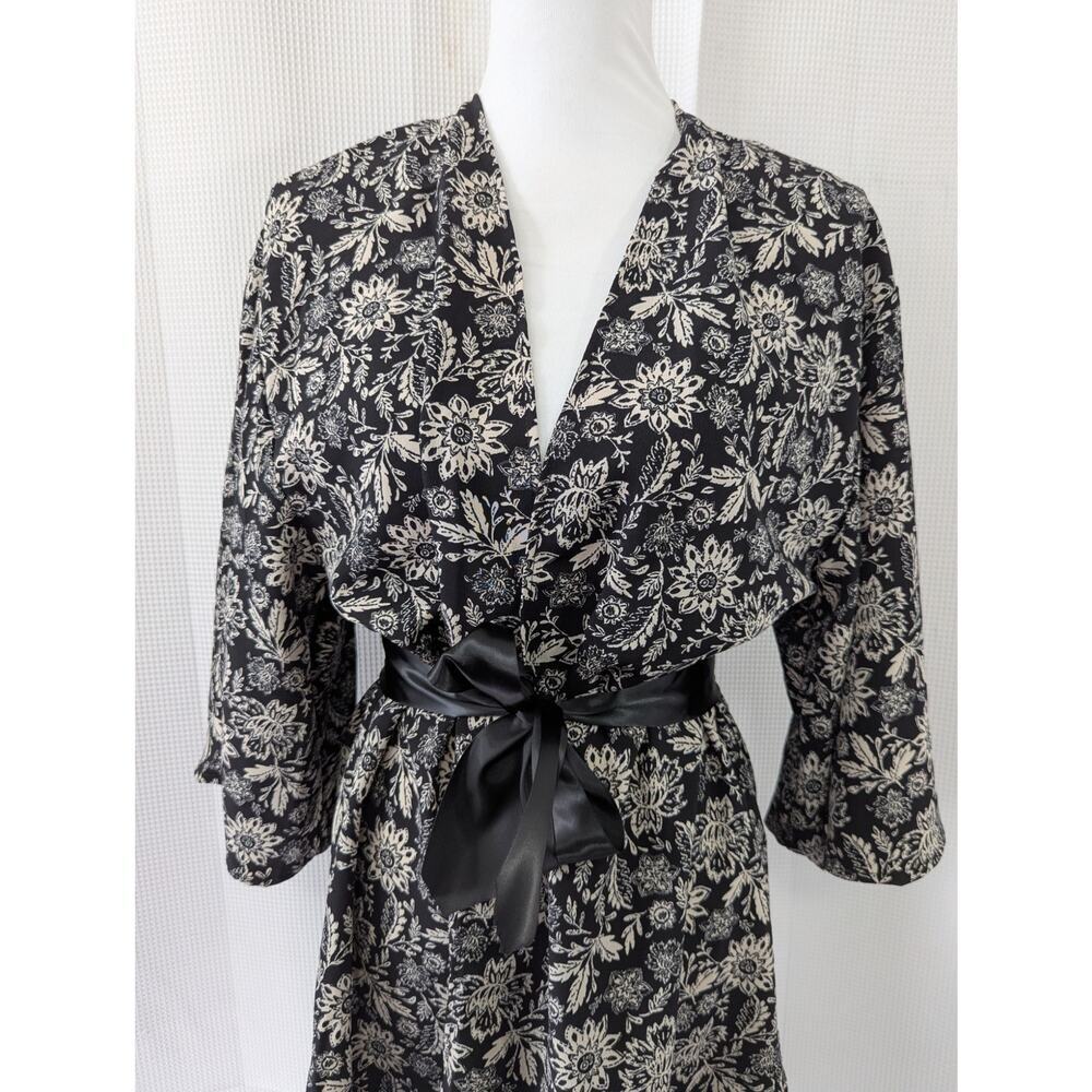 NWT! AGNES & DORA! BLACK & CREAM BOTANICAL/FLORAL KIMONO STYLE ROBE! SZ XSS - Picture 3 of 11